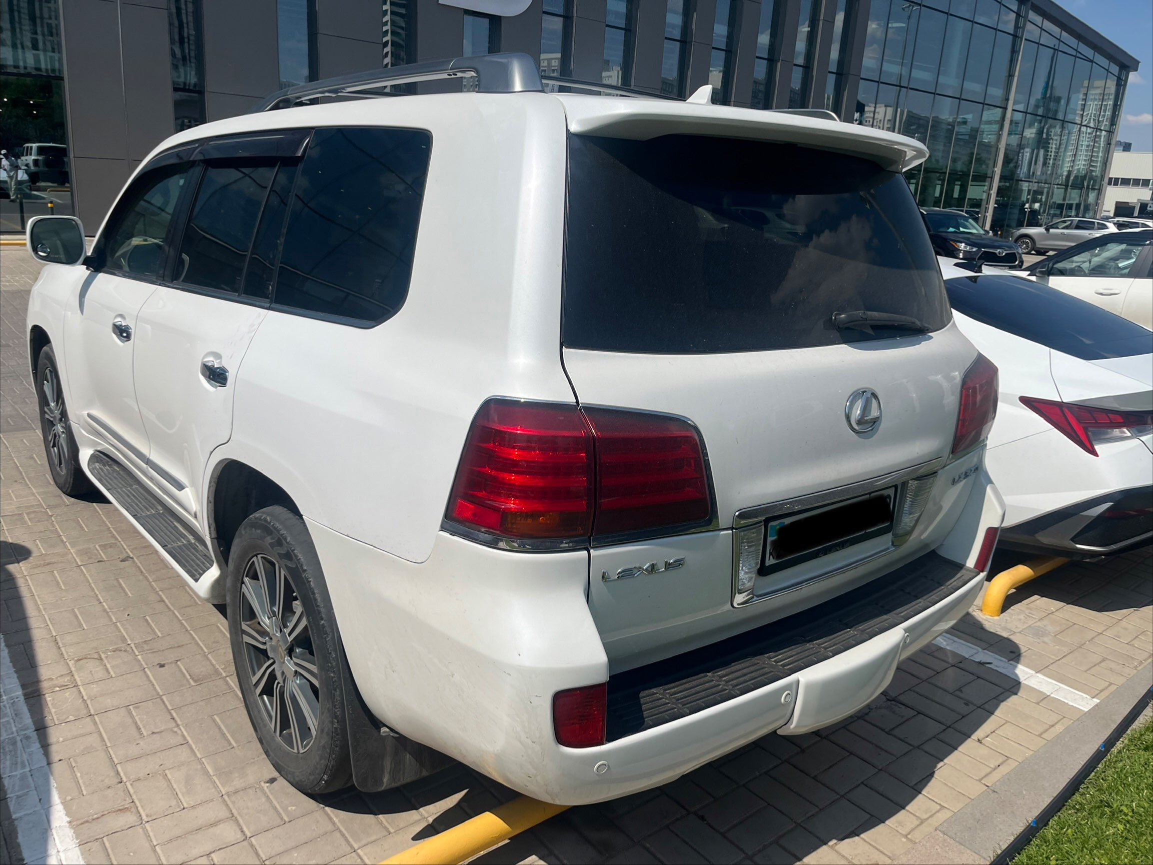 Lexus LX 2010