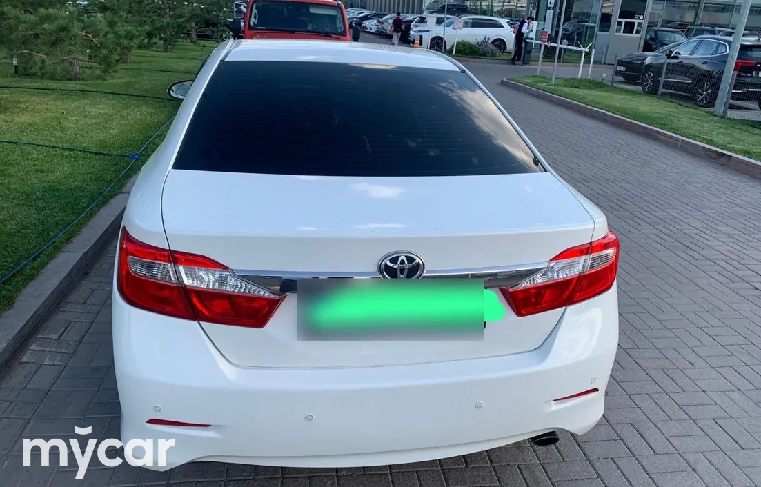 Toyota Camry 2013