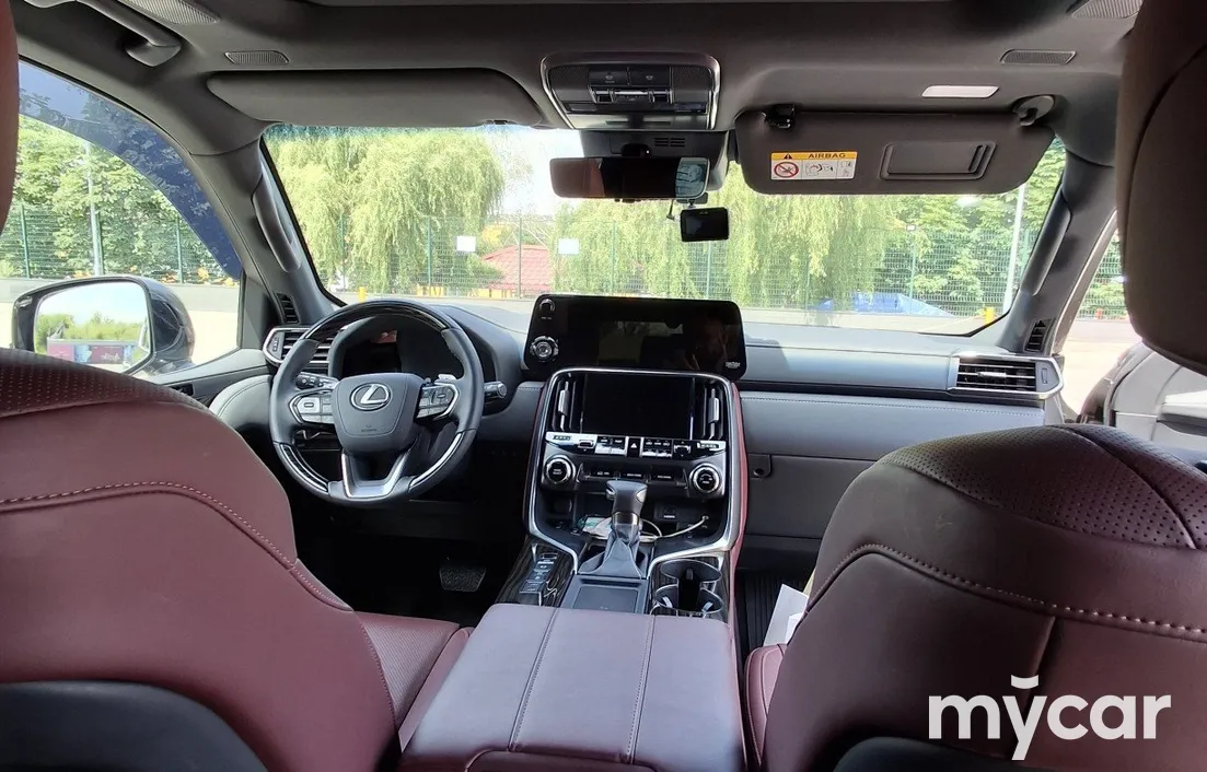 Lexus LX 2025