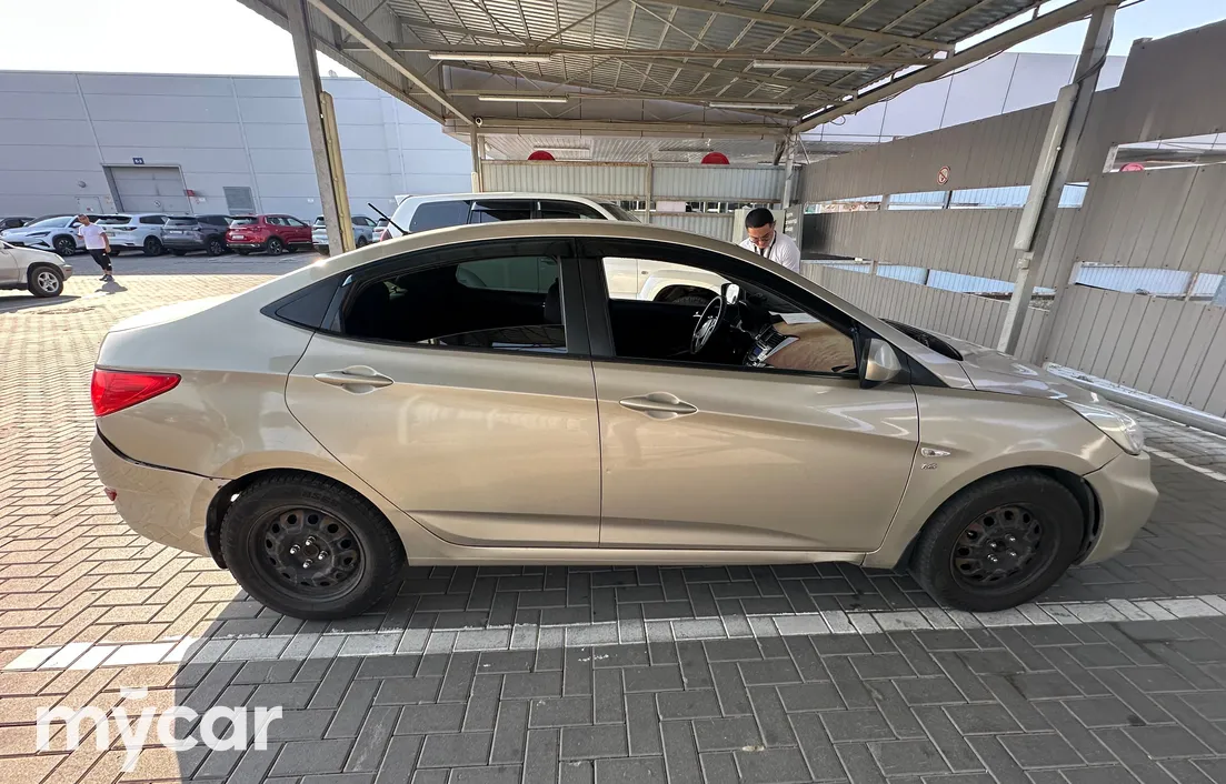 Hyundai Accent 2014