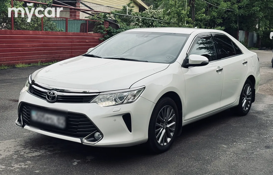 Toyota Camry 2016