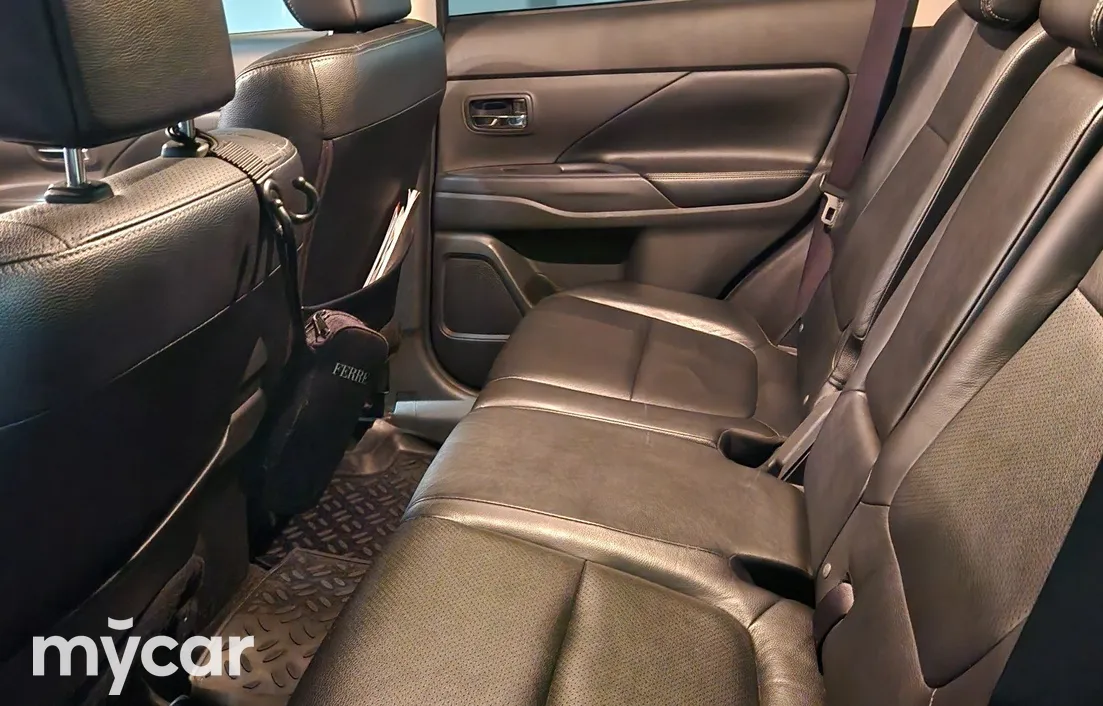 Mitsubishi Outlander 2014