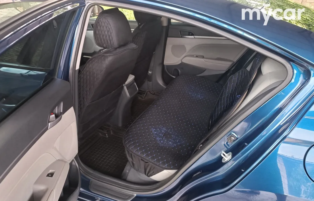 Hyundai Elantra 2016