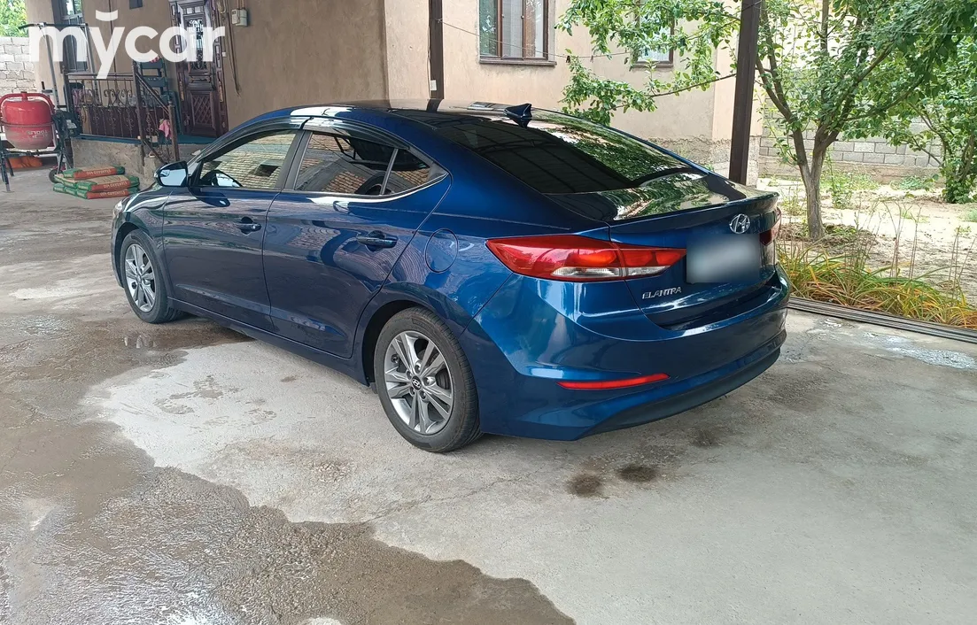 Hyundai Elantra 2016