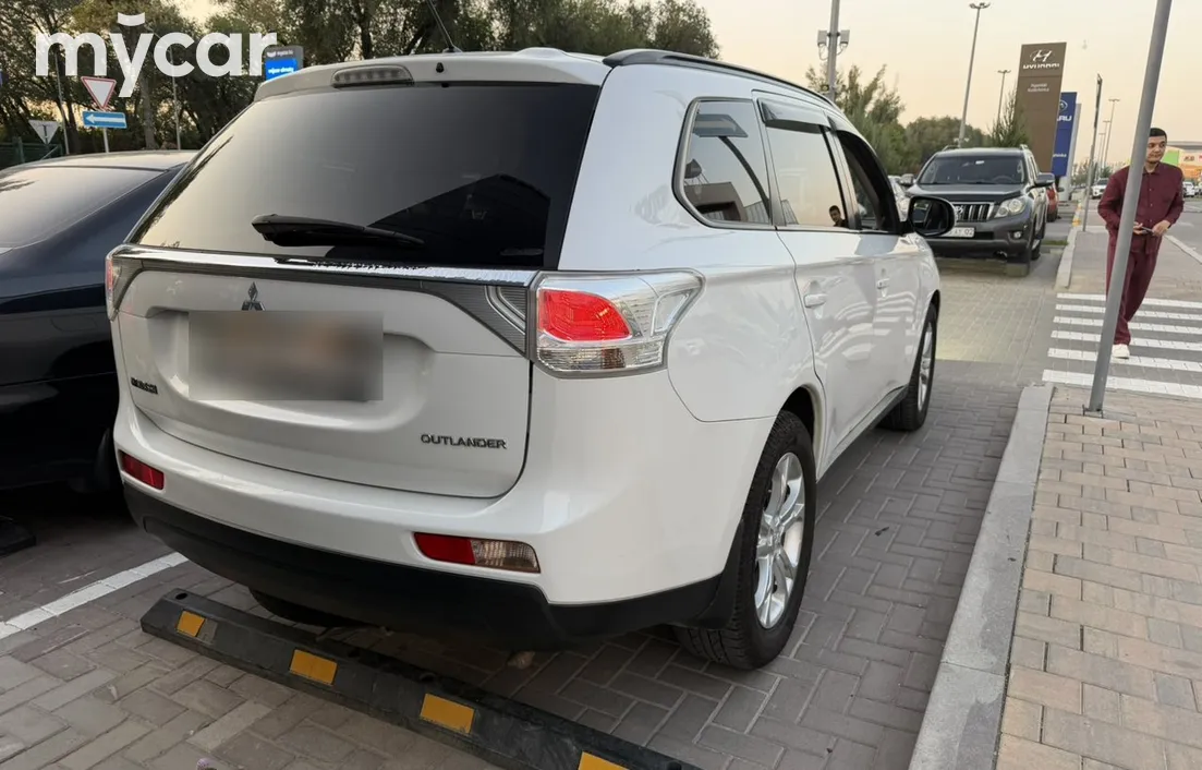 Mitsubishi Outlander 2012