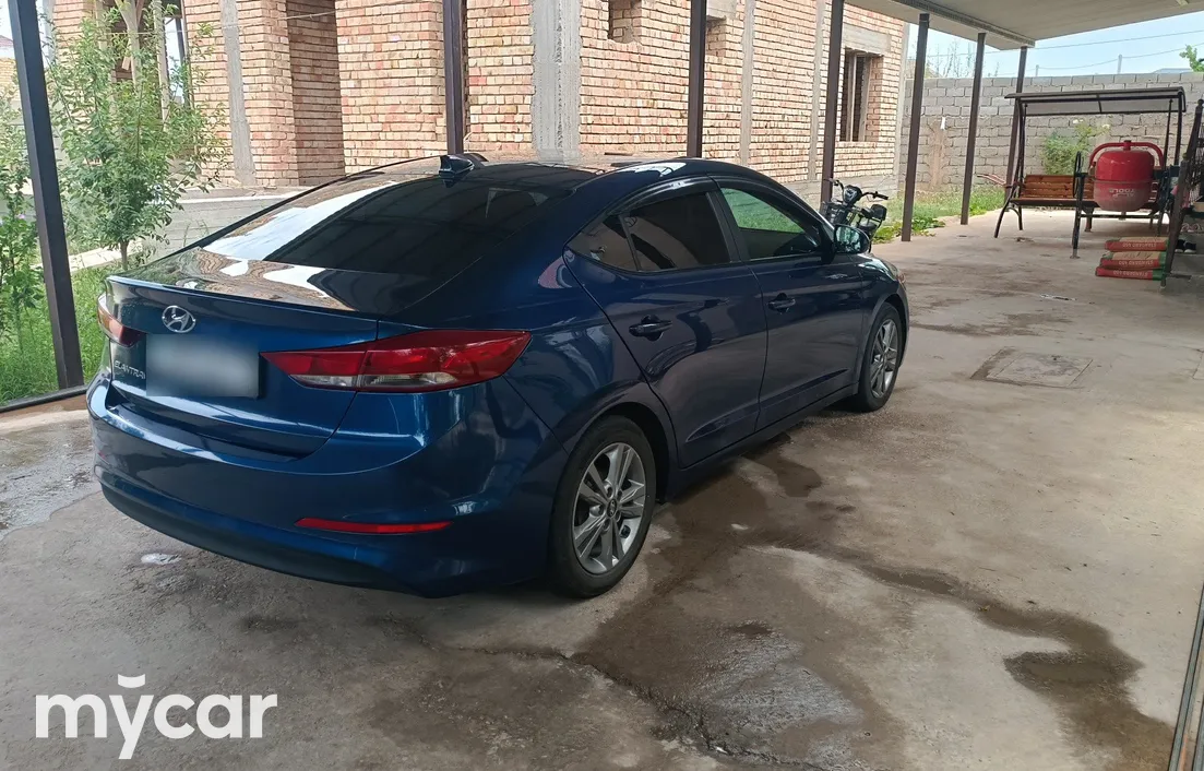 Hyundai Elantra 2016