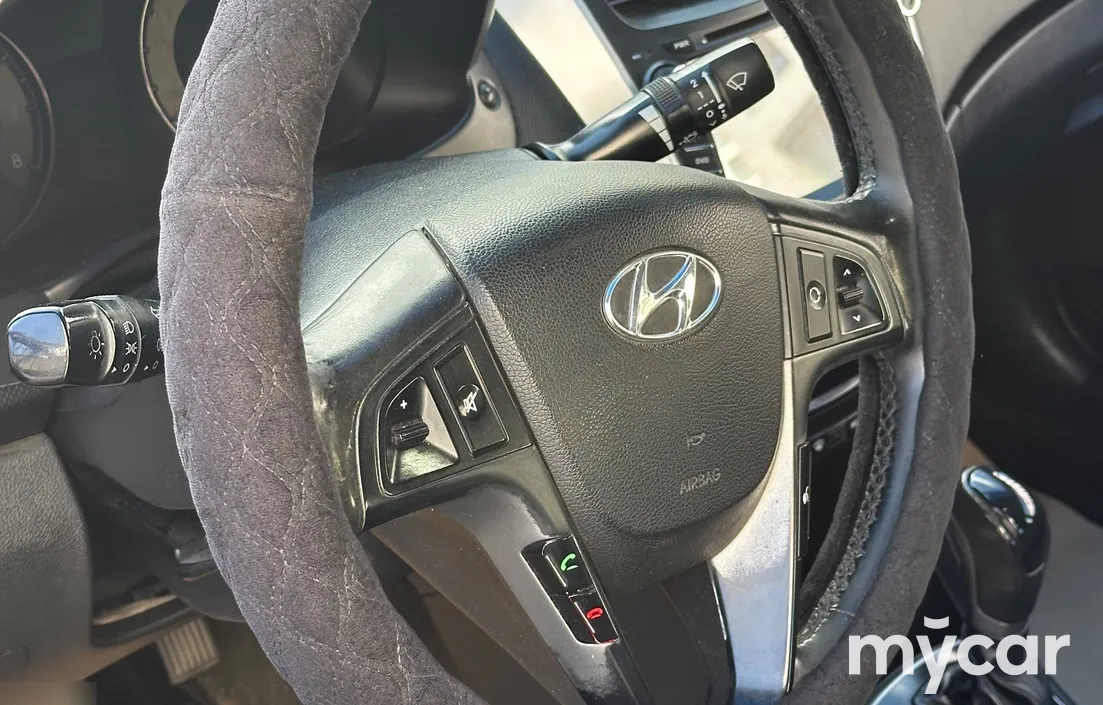 Hyundai Solaris 2015