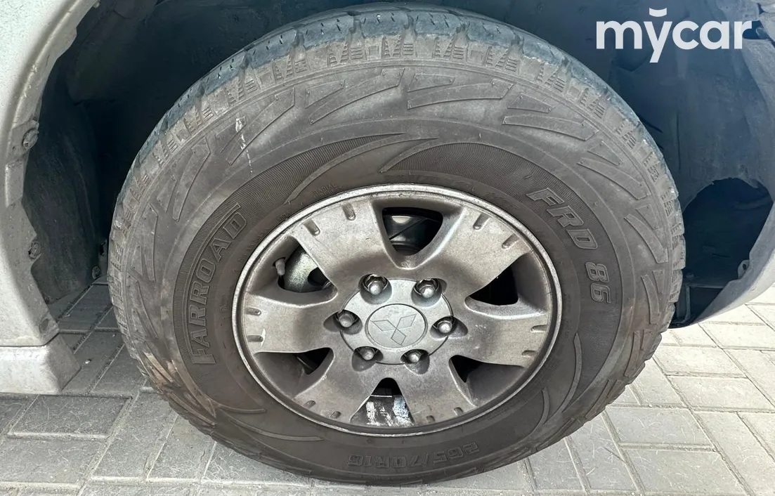 Mitsubishi Pajero 2005