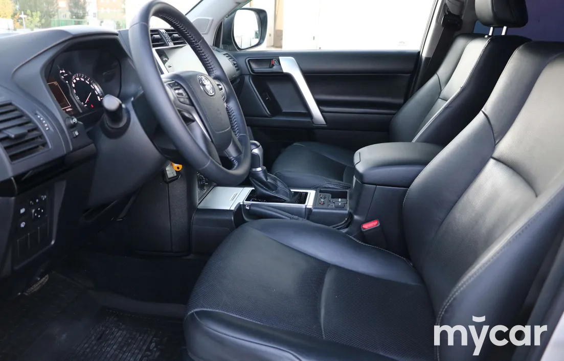 Toyota Land Cruiser Prado 2023
