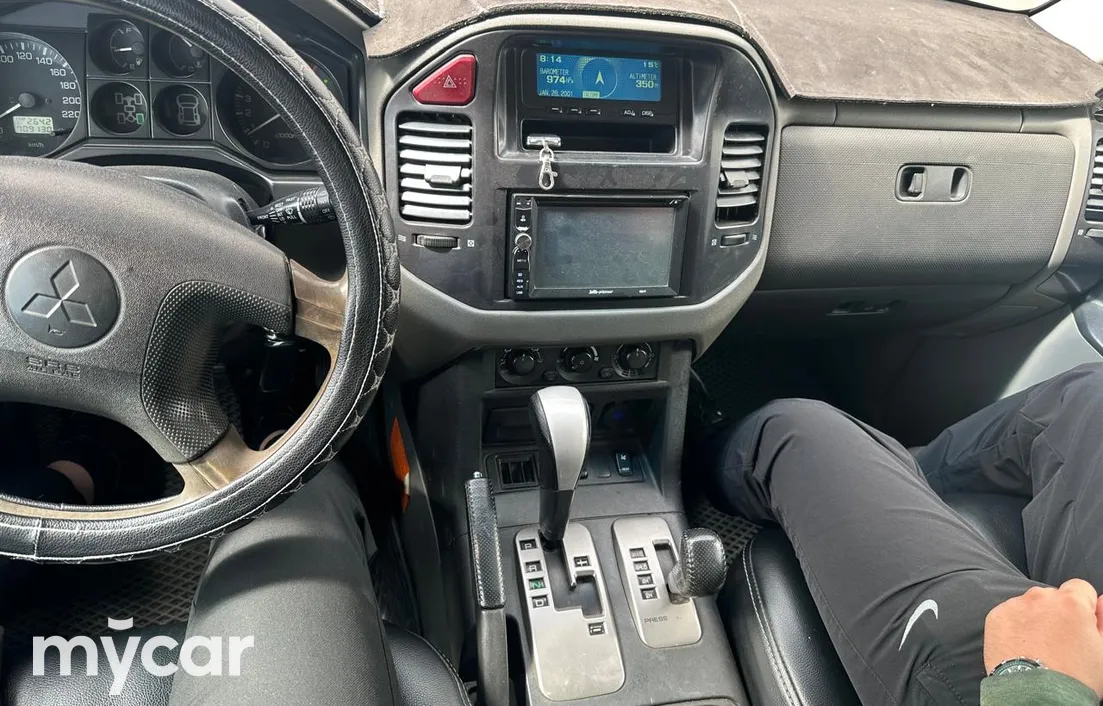 Mitsubishi Pajero 2005