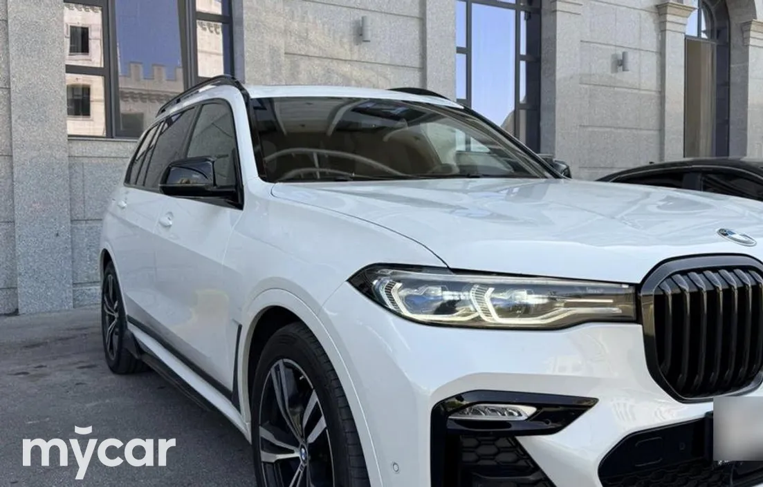 BMW X7 2021