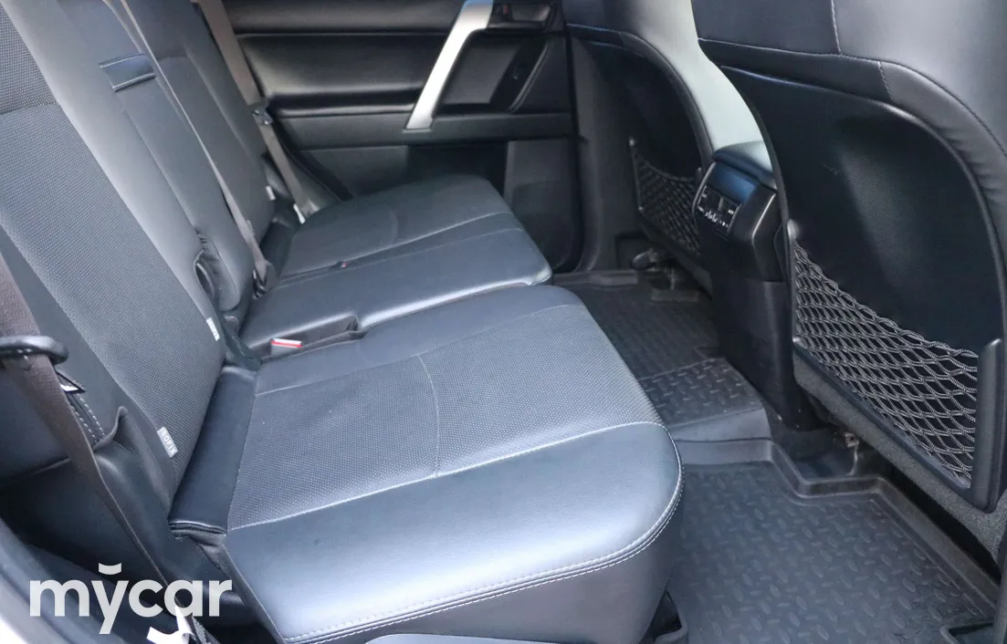 Toyota Land Cruiser Prado 2023