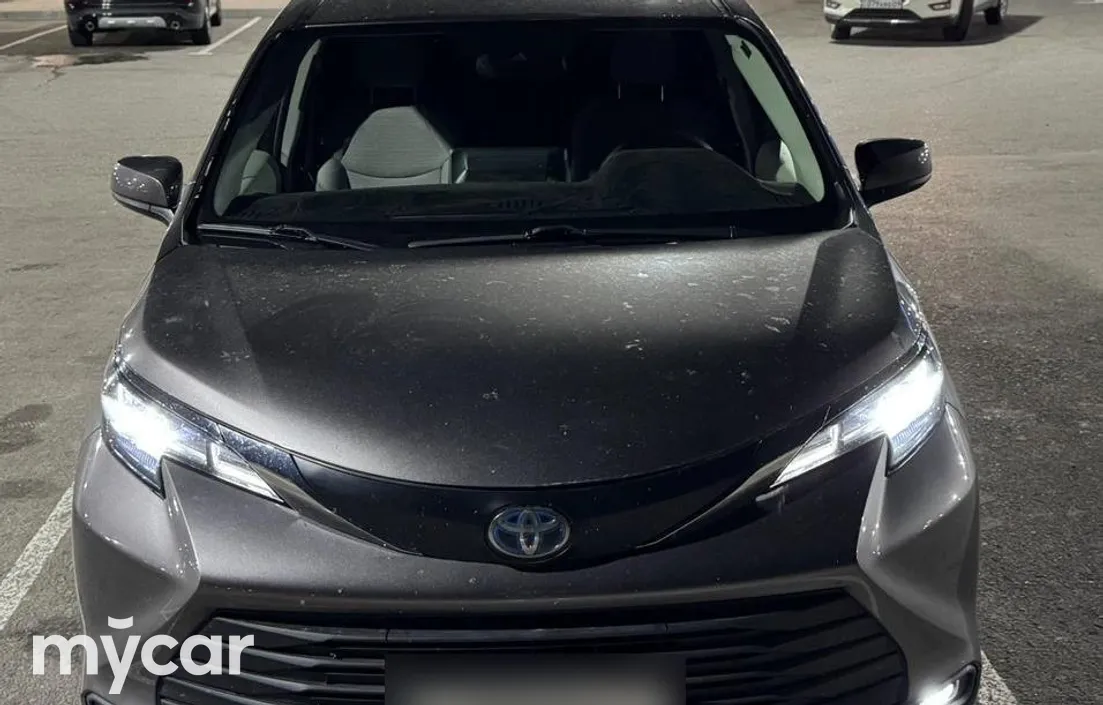 Toyota Sienna 2021