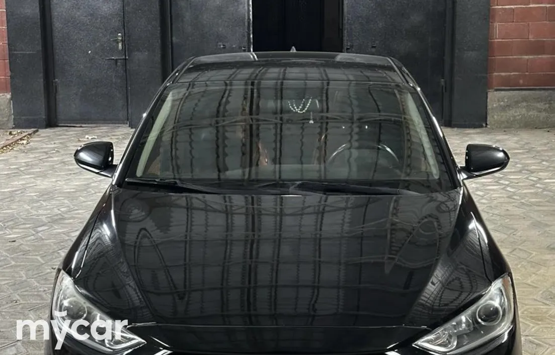 Hyundai Elantra 2017
