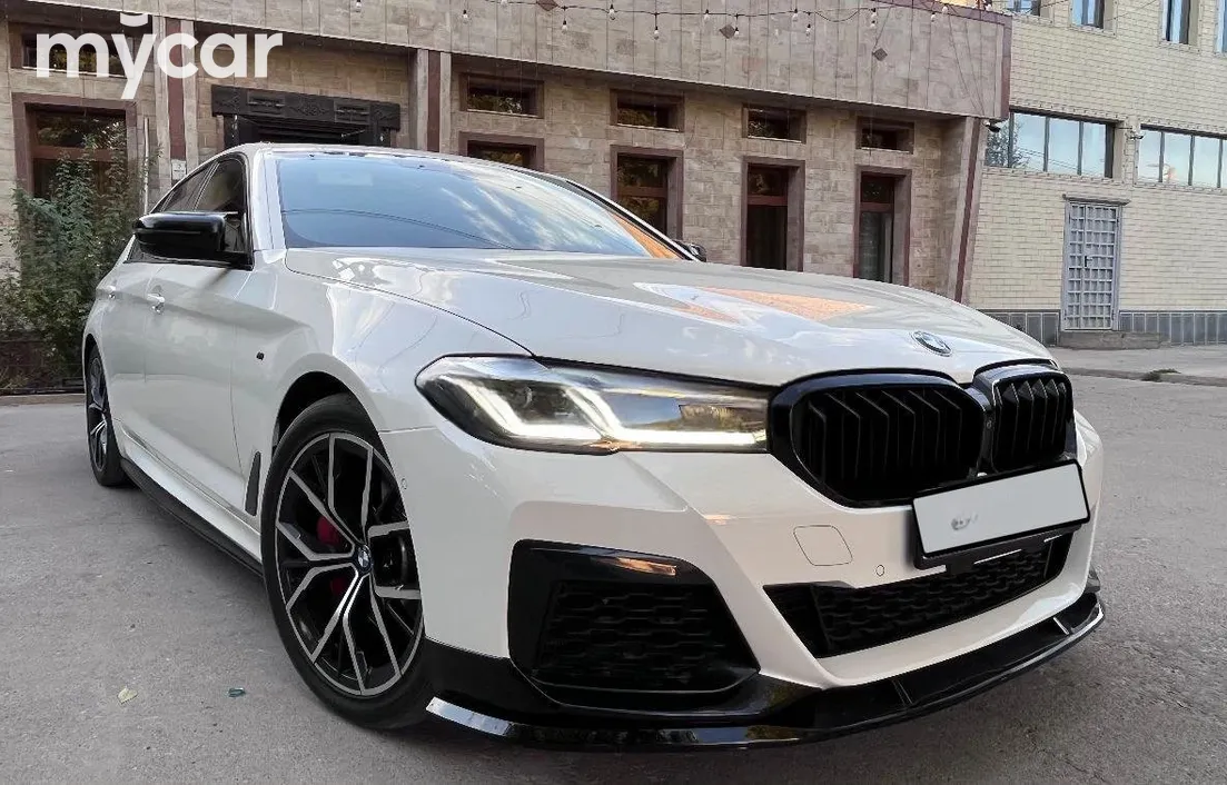 BMW 5 серия 2020