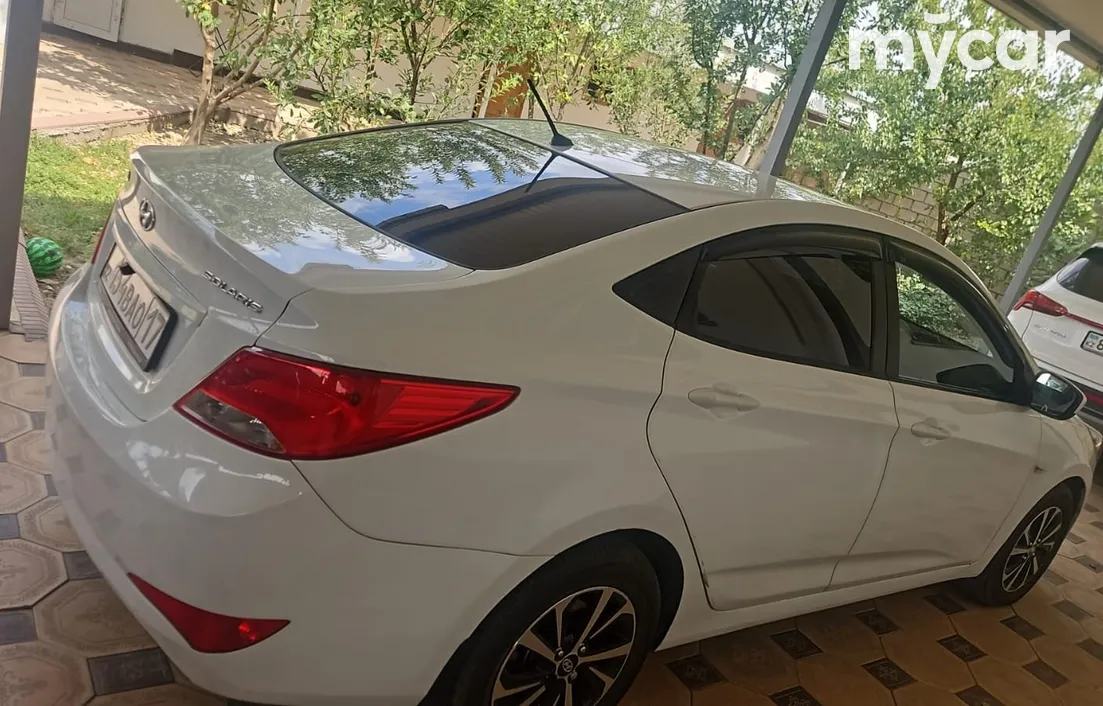 Hyundai Accent 2015