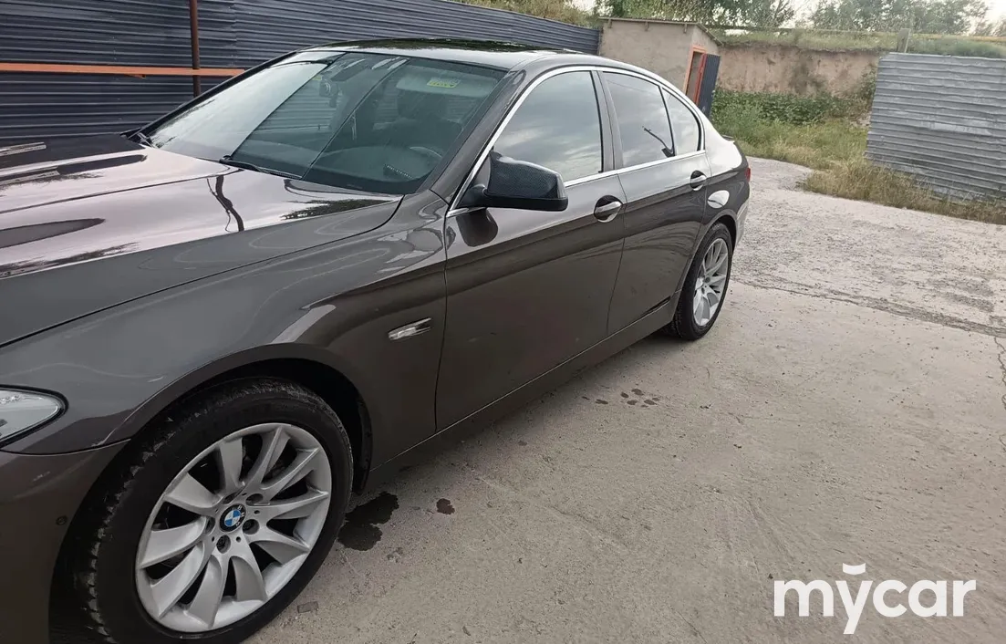 BMW 5 серия 2013