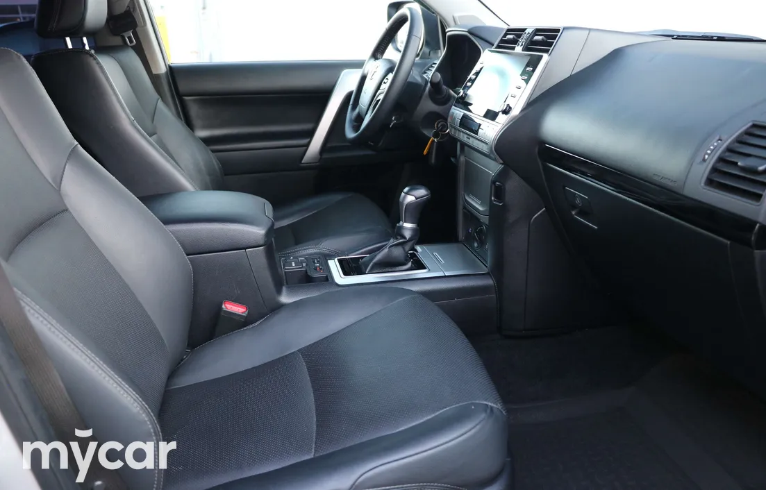 Toyota Land Cruiser Prado 2023