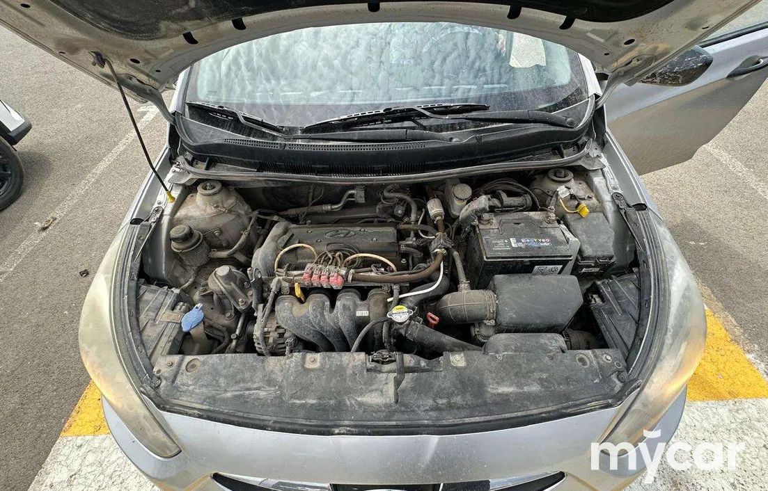 Hyundai Accent 2013