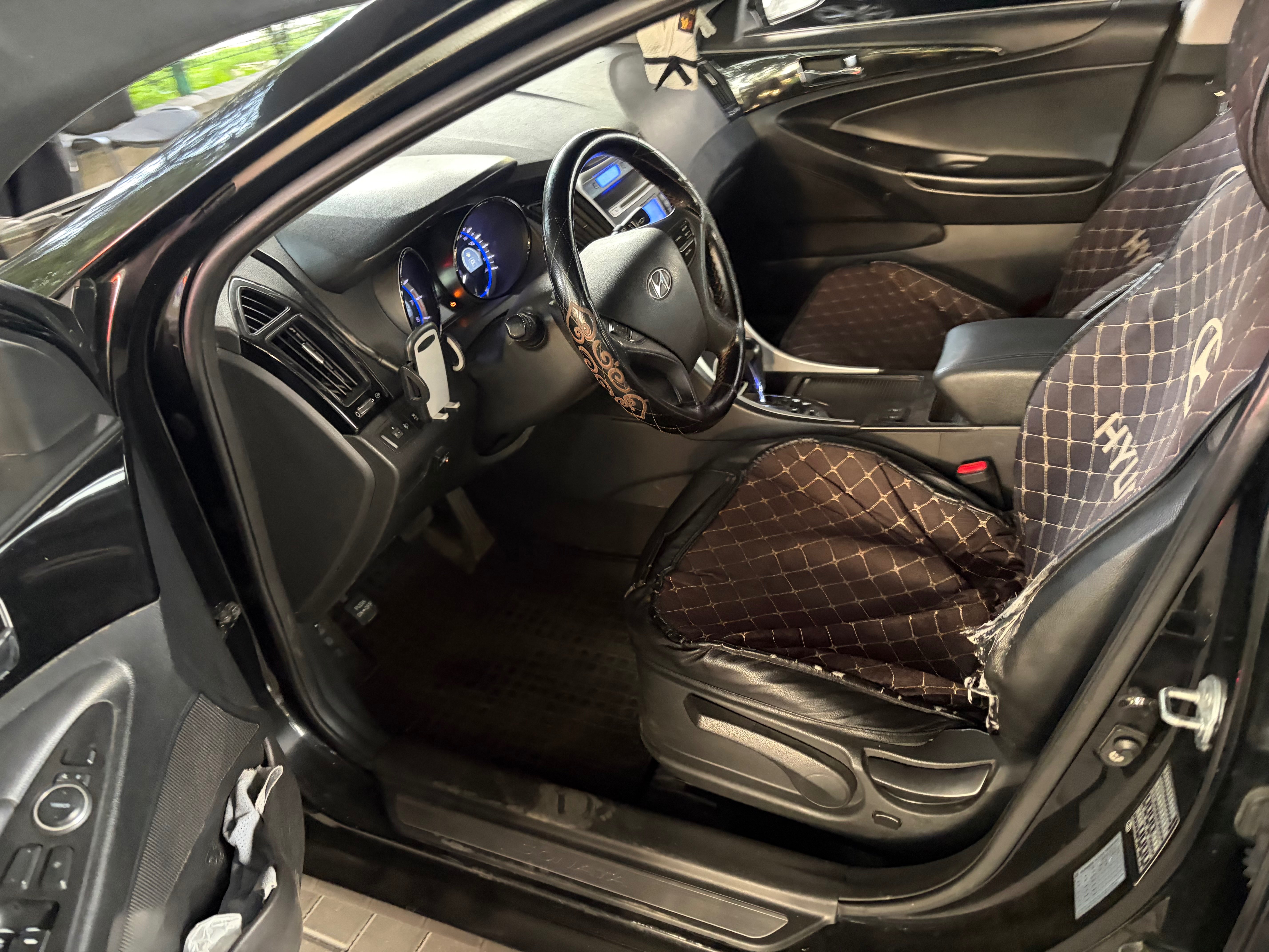 Hyundai Sonata 2011