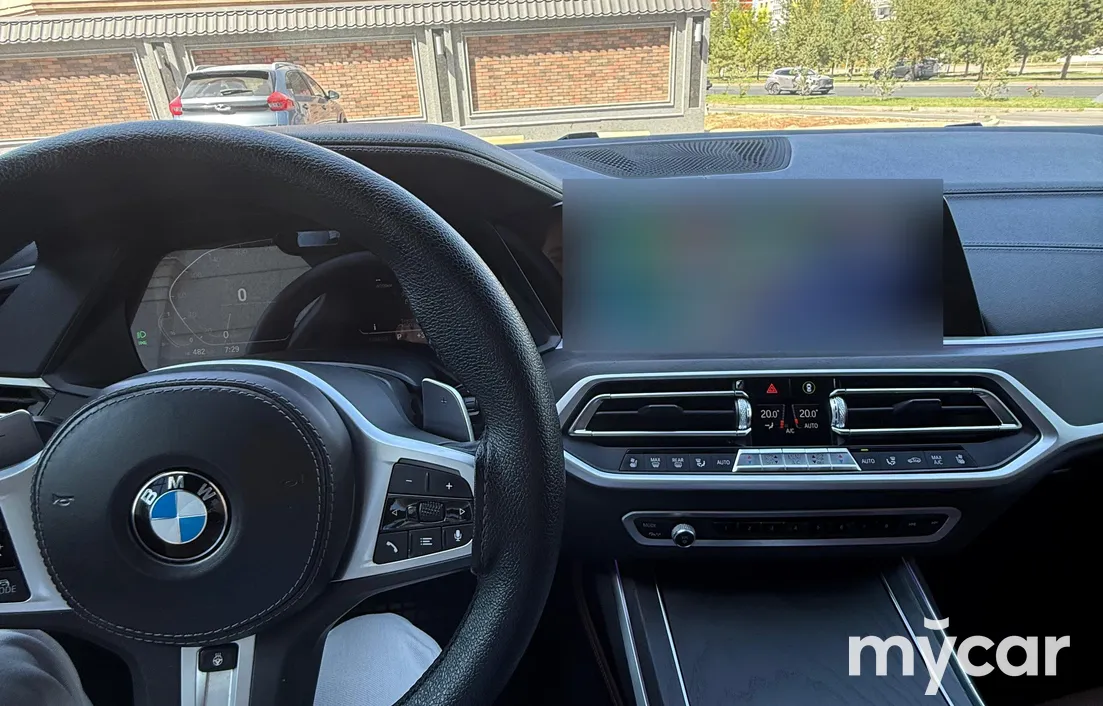 BMW X7 2021