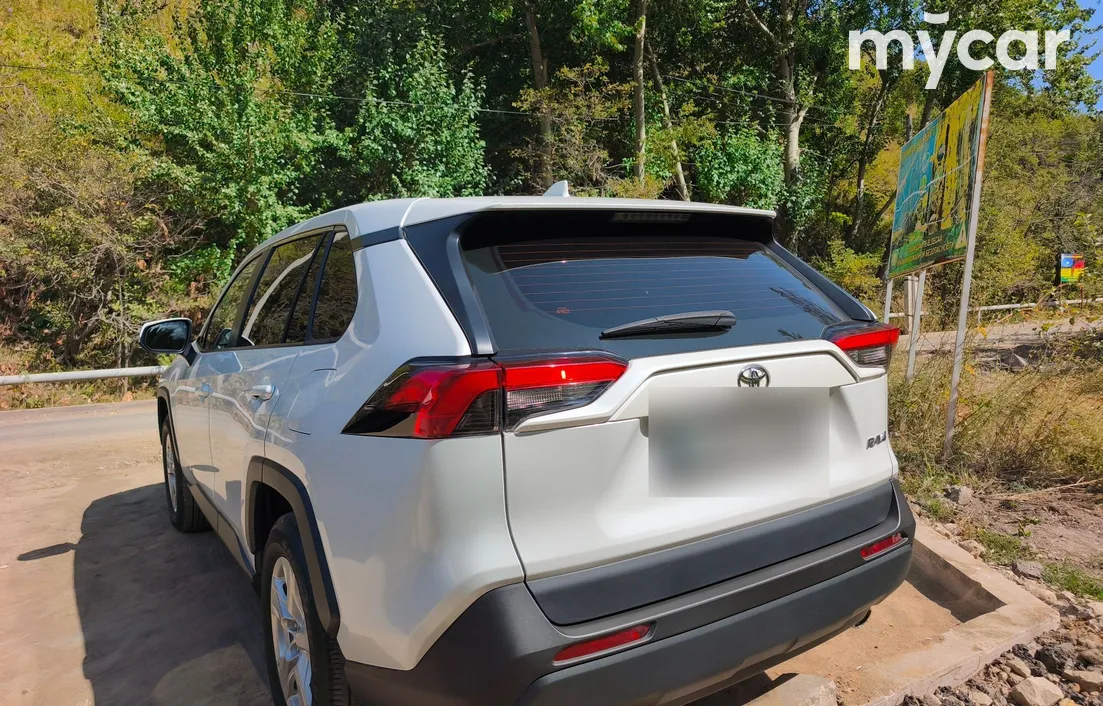 Toyota RAV4 2024