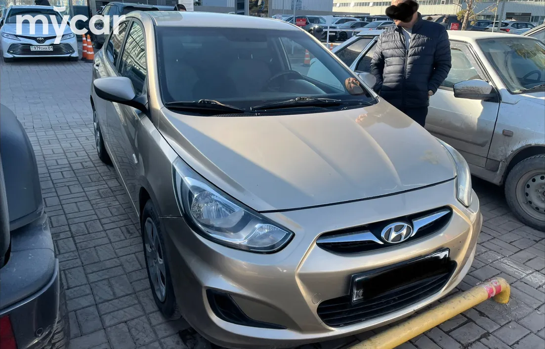 Hyundai Accent 2012