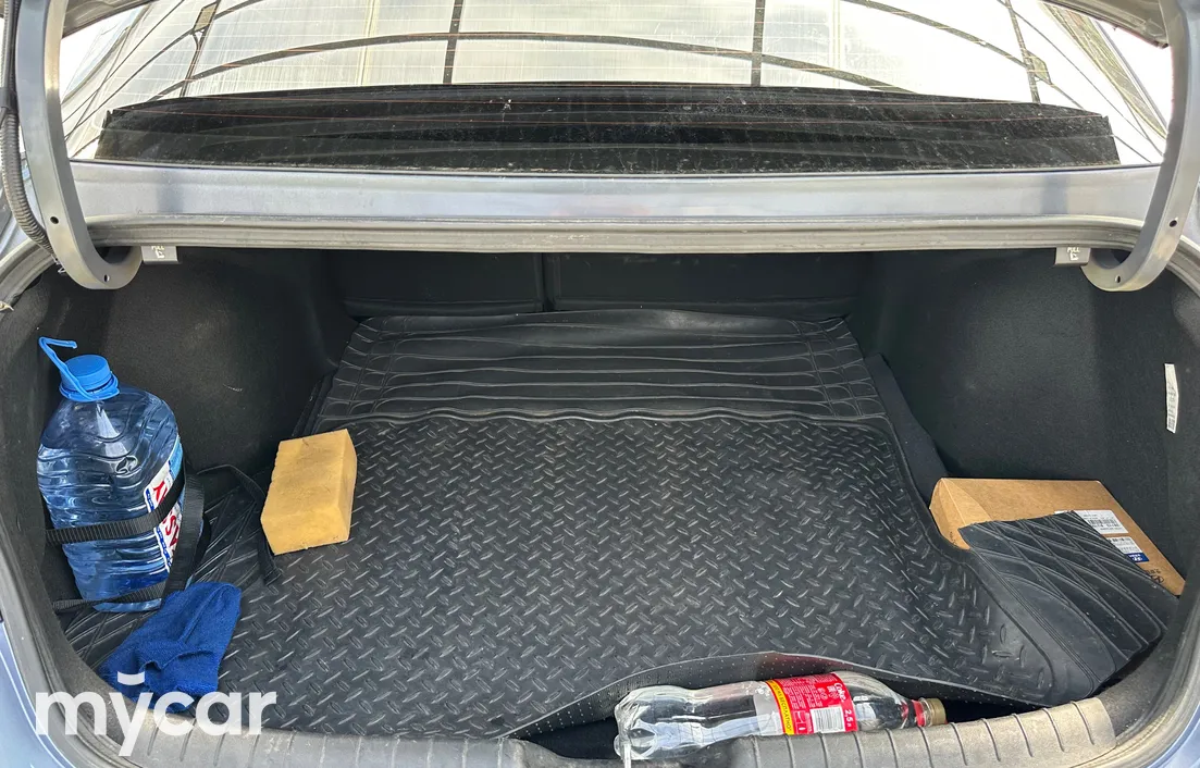Hyundai Elantra 2025