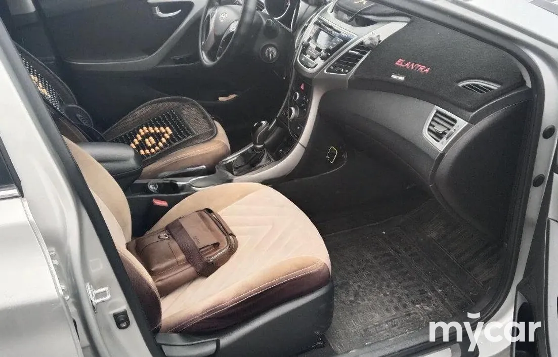Hyundai Elantra 2014