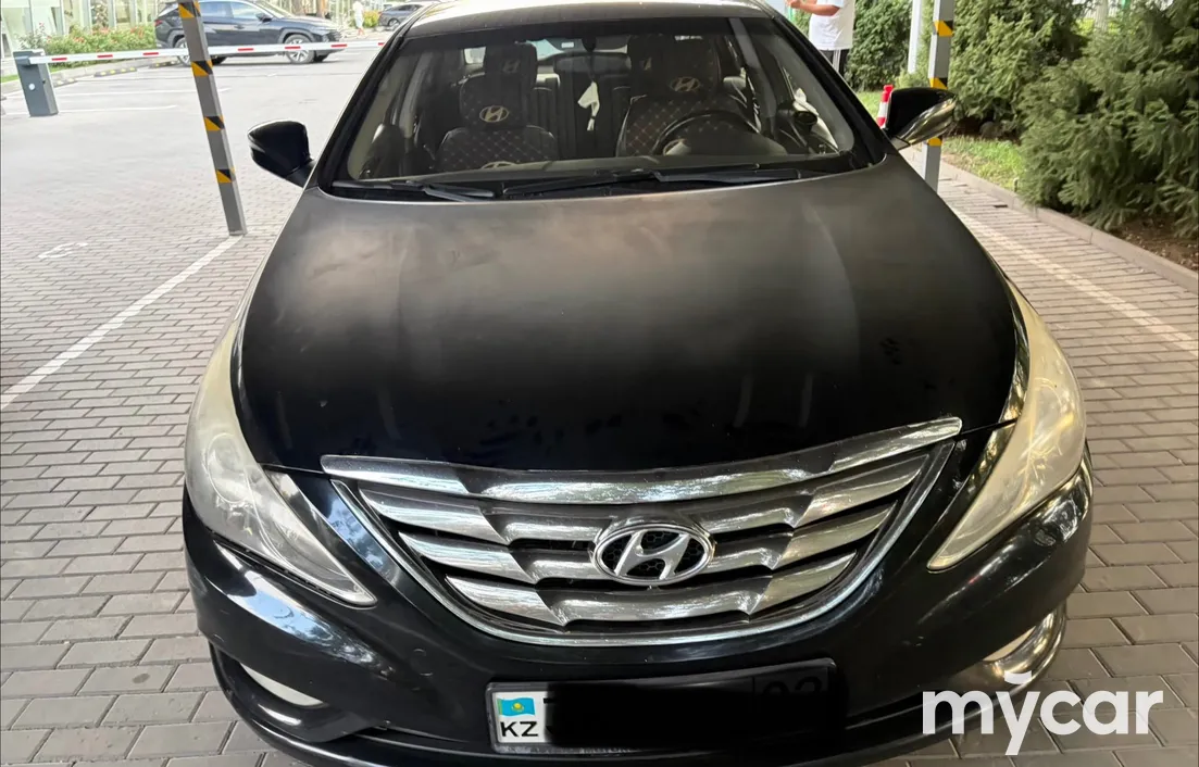 Hyundai Sonata 2011