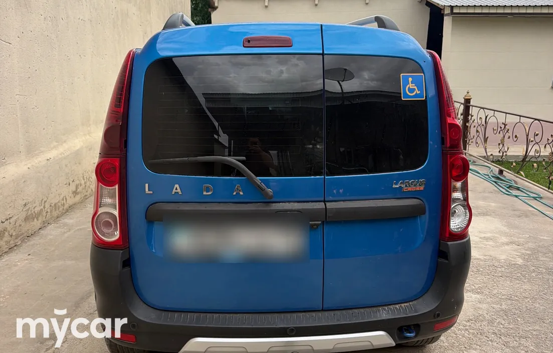 LADA Largus 2022