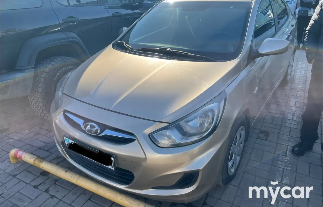 Hyundai Accent 2012