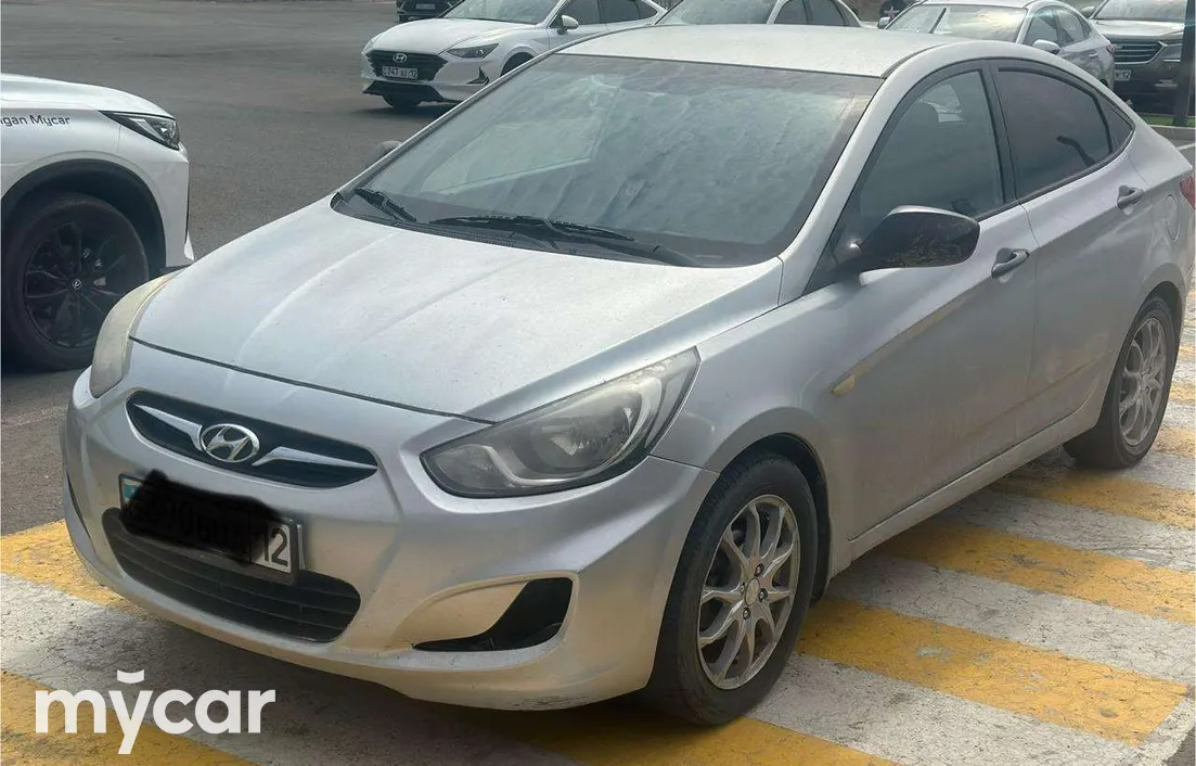 Hyundai Accent 2013