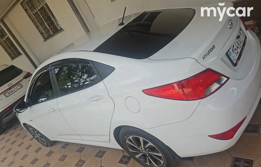 Hyundai Accent 2015