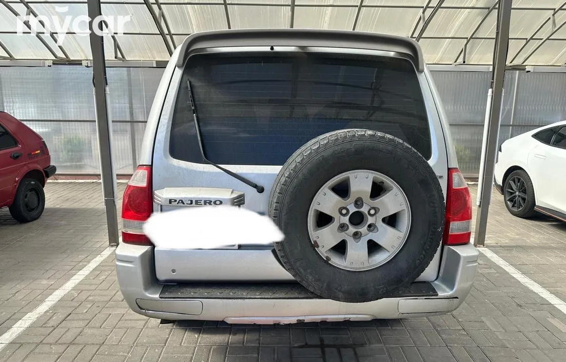 Mitsubishi Pajero 2005