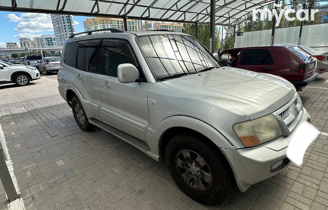 Mitsubishi Pajero 2005