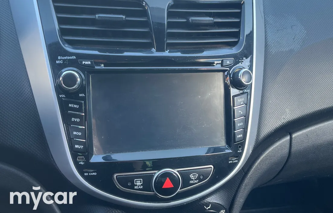 Hyundai Accent 2012