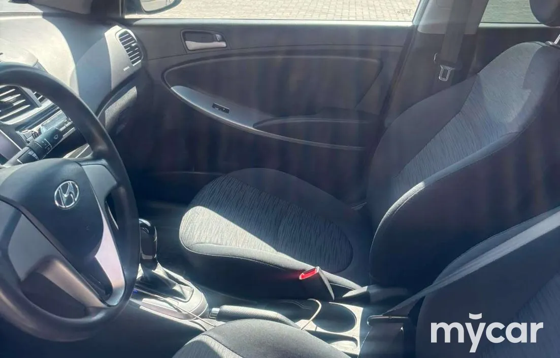 Hyundai Solaris 2015