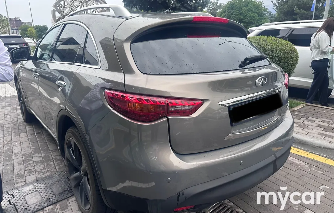 Infiniti FX 2010