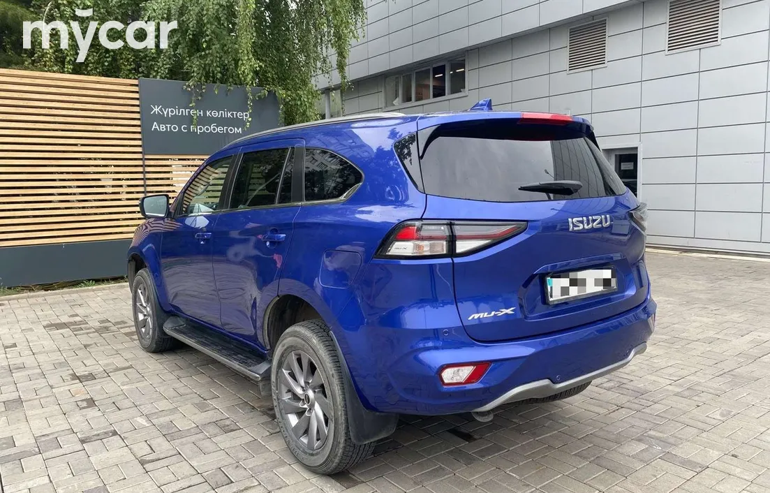 Isuzu MU-X 2020