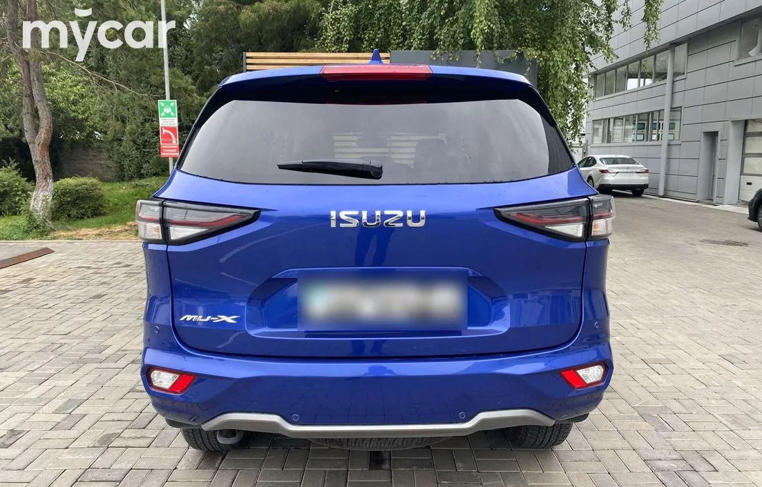 Isuzu MU-X 2020