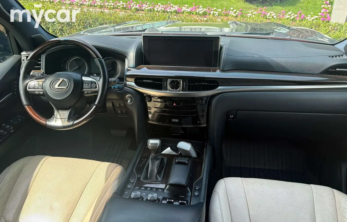 Lexus LX 2019