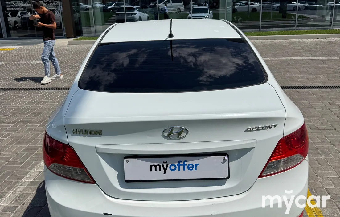 Hyundai Accent 2013
