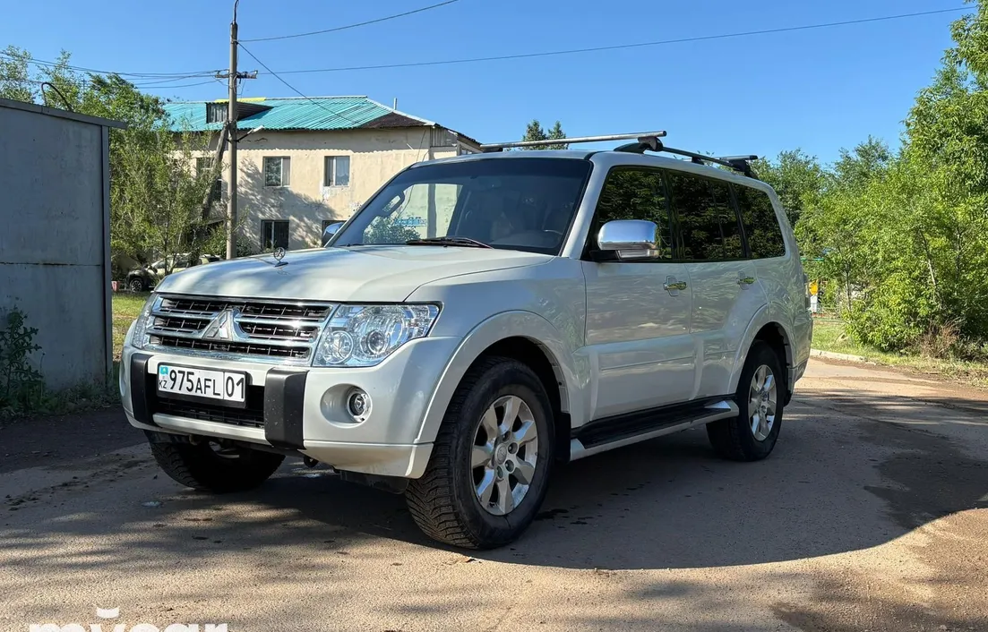 Mitsubishi Pajero 2013
