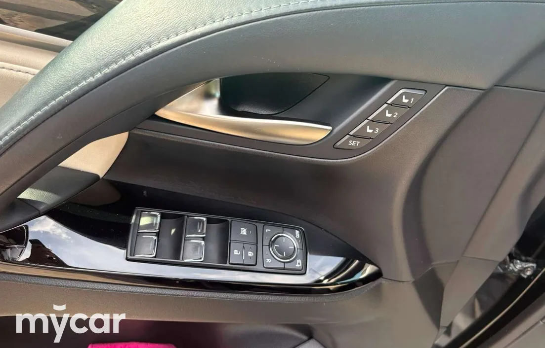 Lexus LX 2019