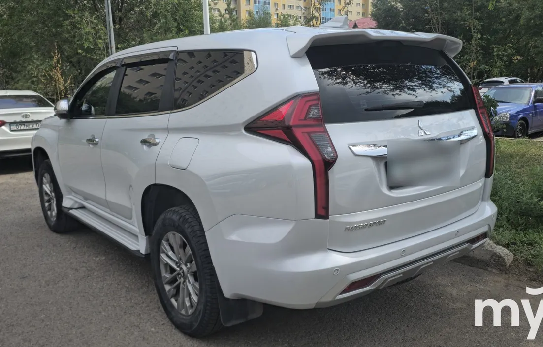 Mitsubishi Pajero Sport 2020