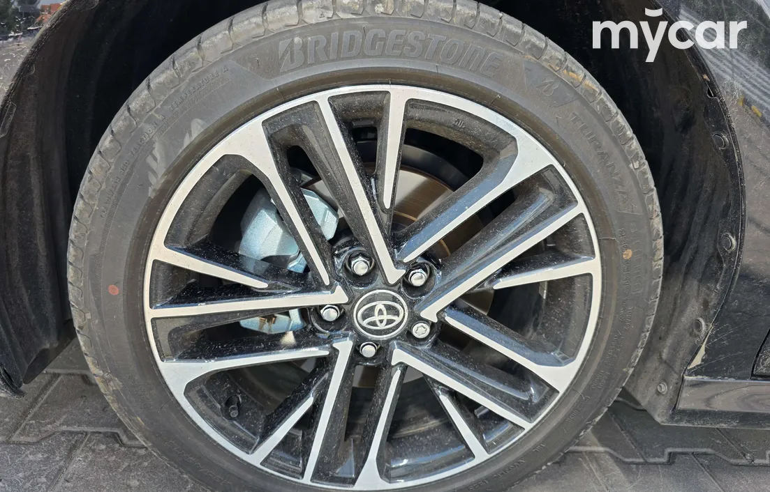 Toyota Camry 2025