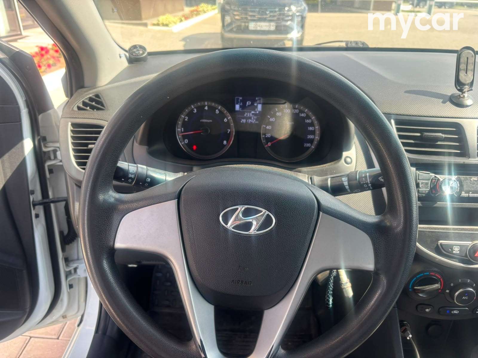 Hyundai Solaris 2015