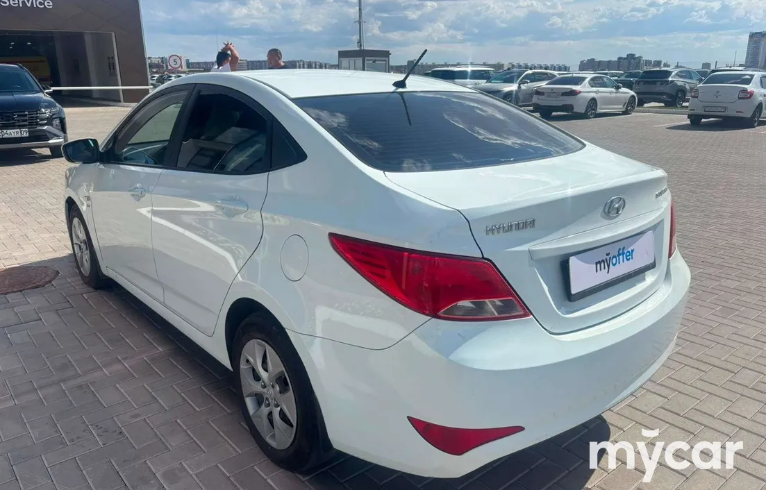 Hyundai Solaris 2015