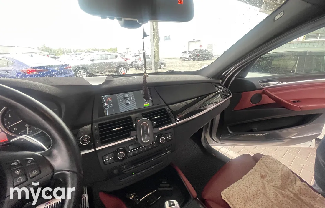 BMW X6 2012